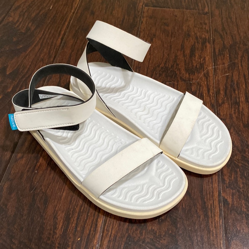 Native Velcro sandals size 7